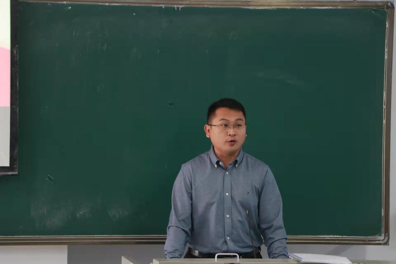 D387